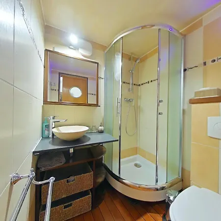 Peniche Mirage, Cabine Concorde